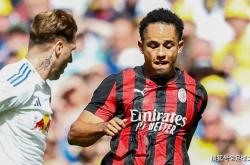 利兹联：法尔克在签下诺亚·奥卡福后有望签下英超边锋，因为他“将”被“放手”