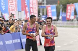 （体育）马拉松——2025乌鲁木齐马拉松开跑