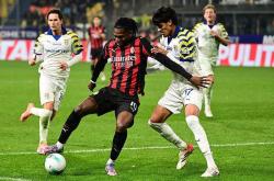 AC米兰2-2帕尔马 萊(lái)奥建功