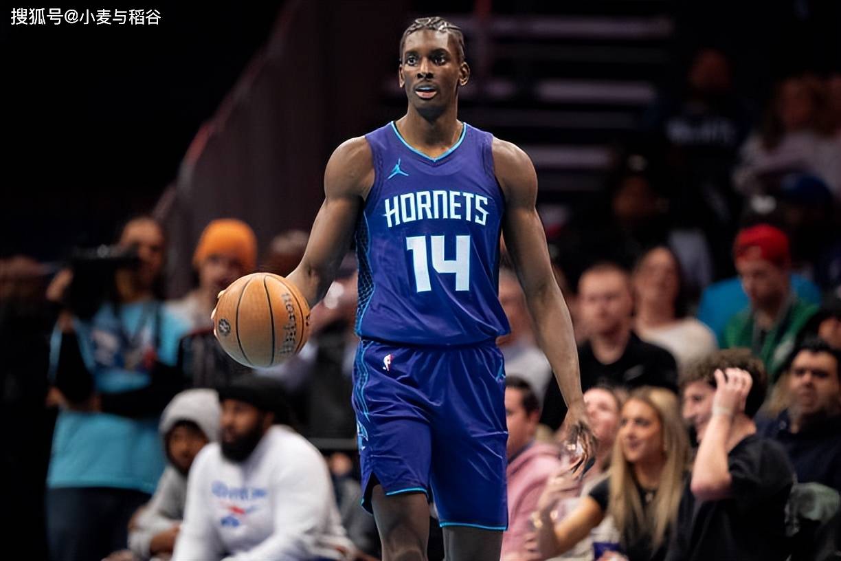 前脚刚被裁掉后脚又要召回，法国队对于前快船内线的操作不太厚道