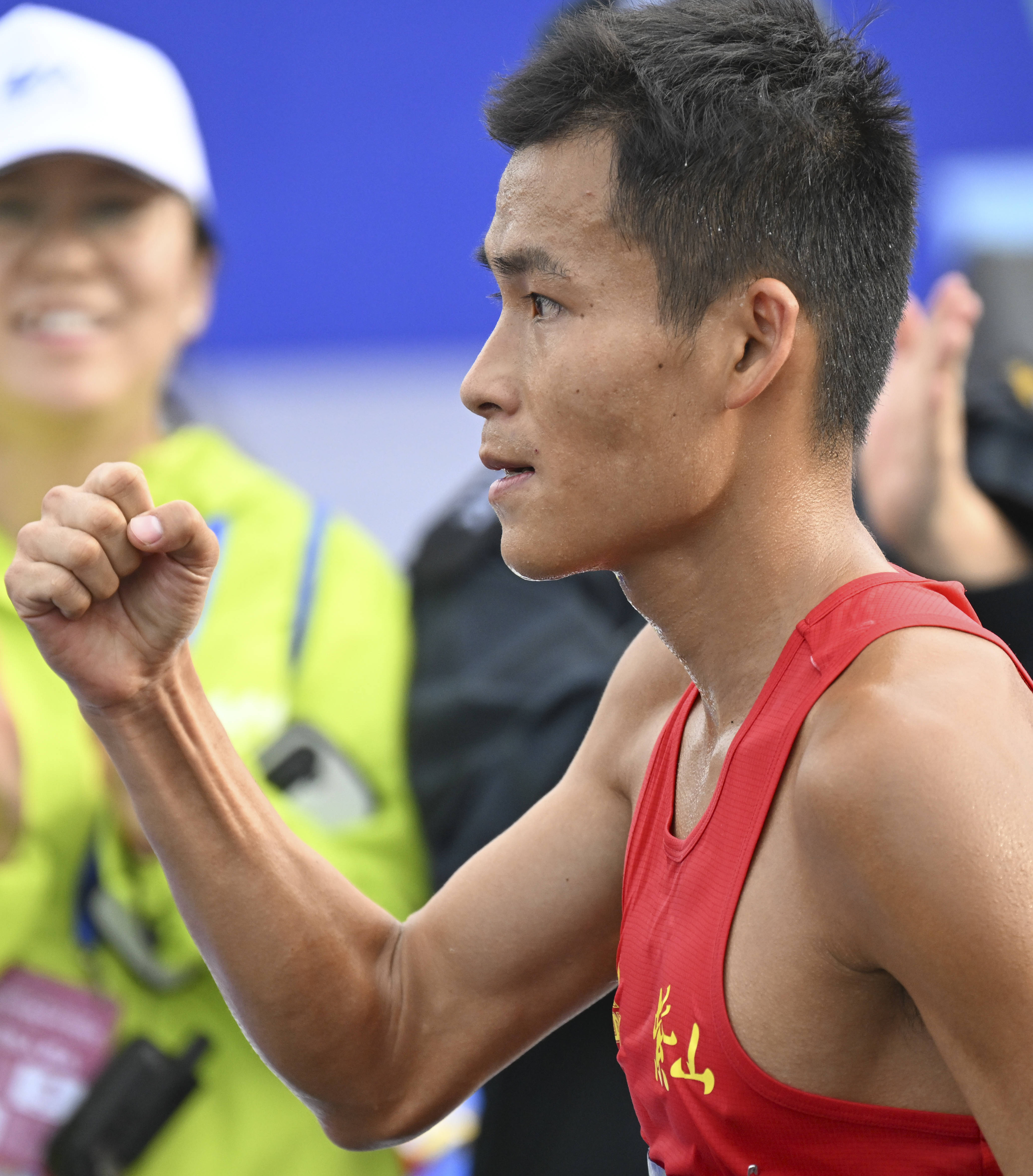 （体育）马拉松——2025乌鲁木齐马拉松开跑