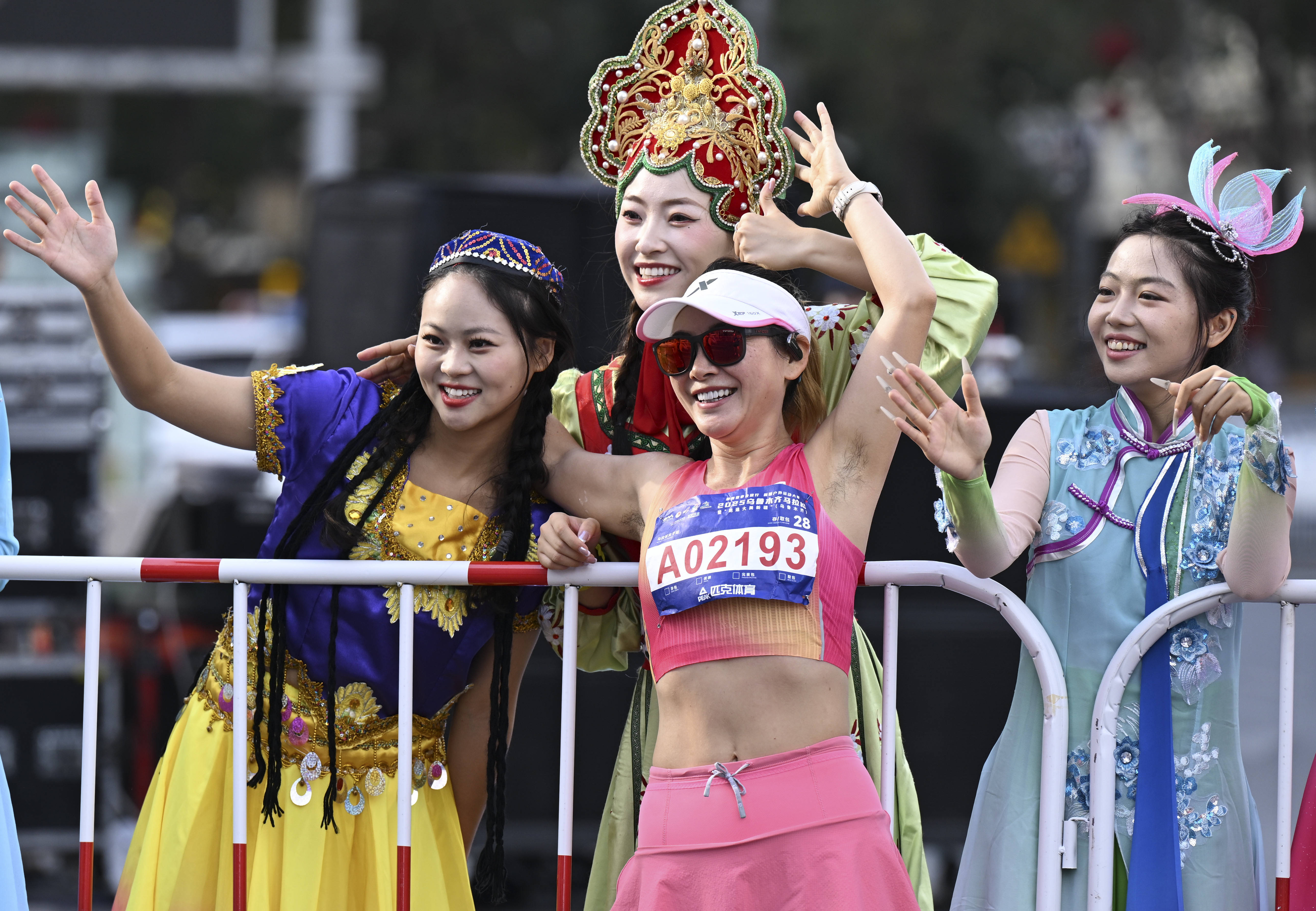 （体育）马拉松——2025乌鲁木齐马拉松开跑