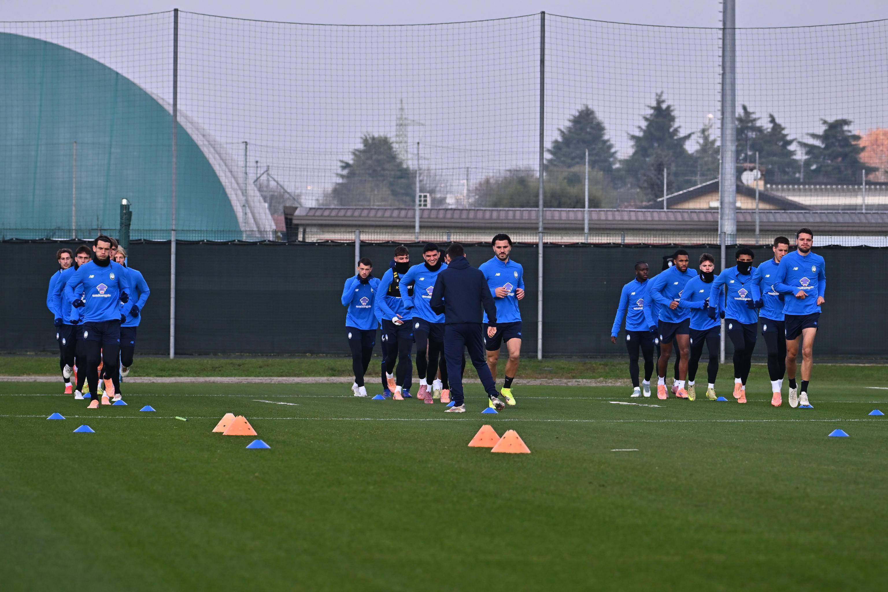 （外代二线）足球——欧冠联赛：亚特兰大赛前备战